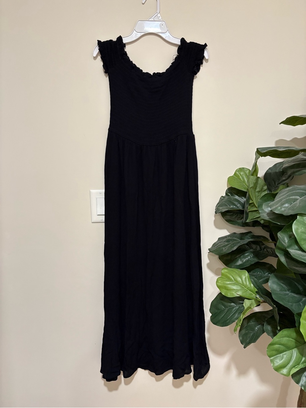 Forever 21 Black Maxi Dress with Ruffled Cap Sleeves